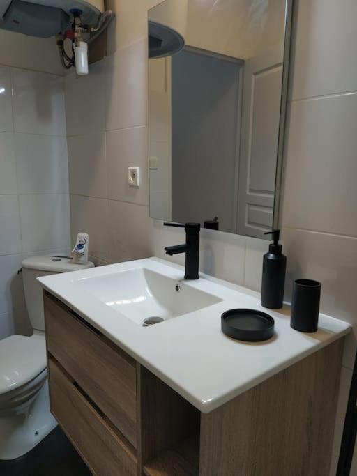 Appartement Avec Balcon, Bord Du Canal, Wifi. Narbona Exterior foto